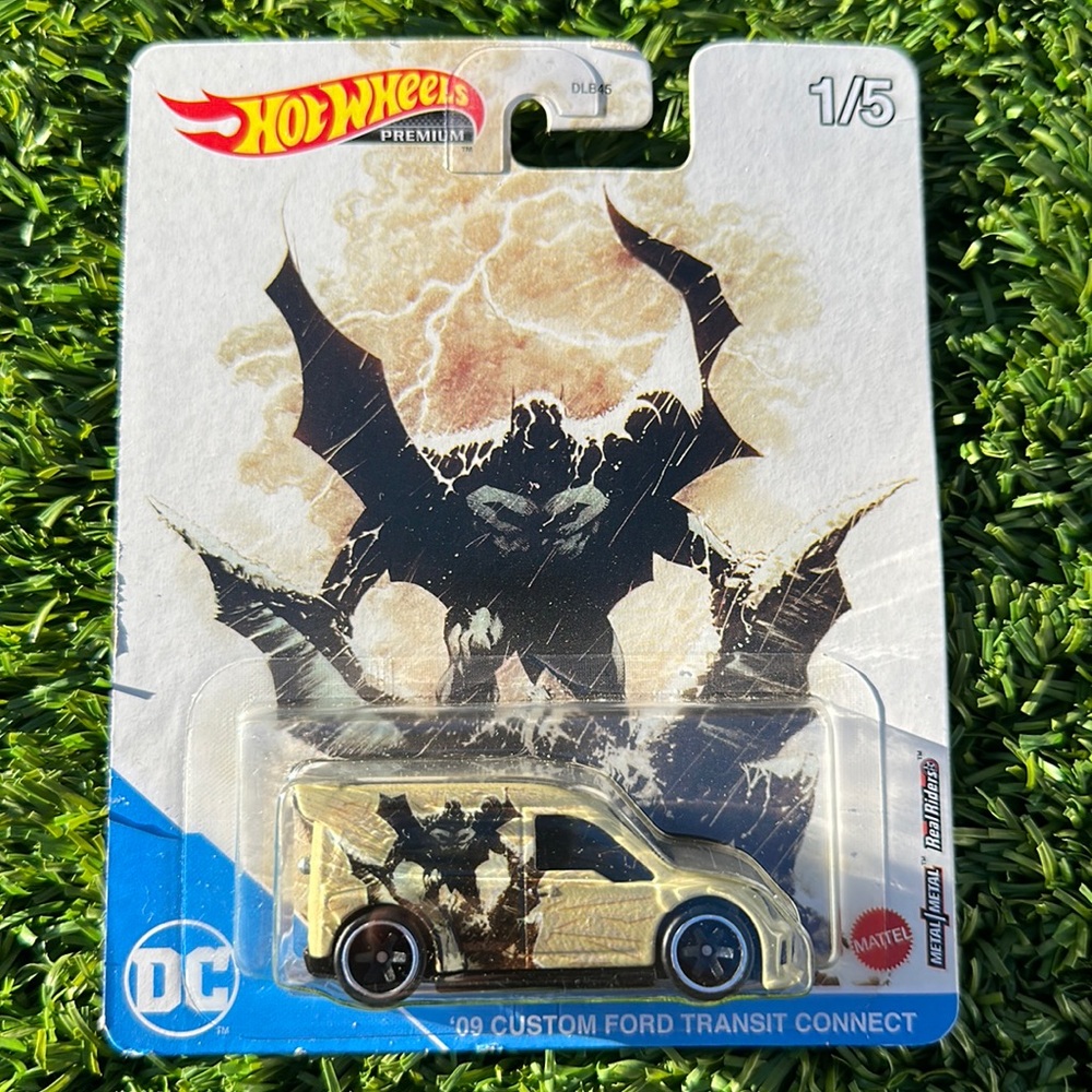 Hot Wheels DC Comics Character Figural Car